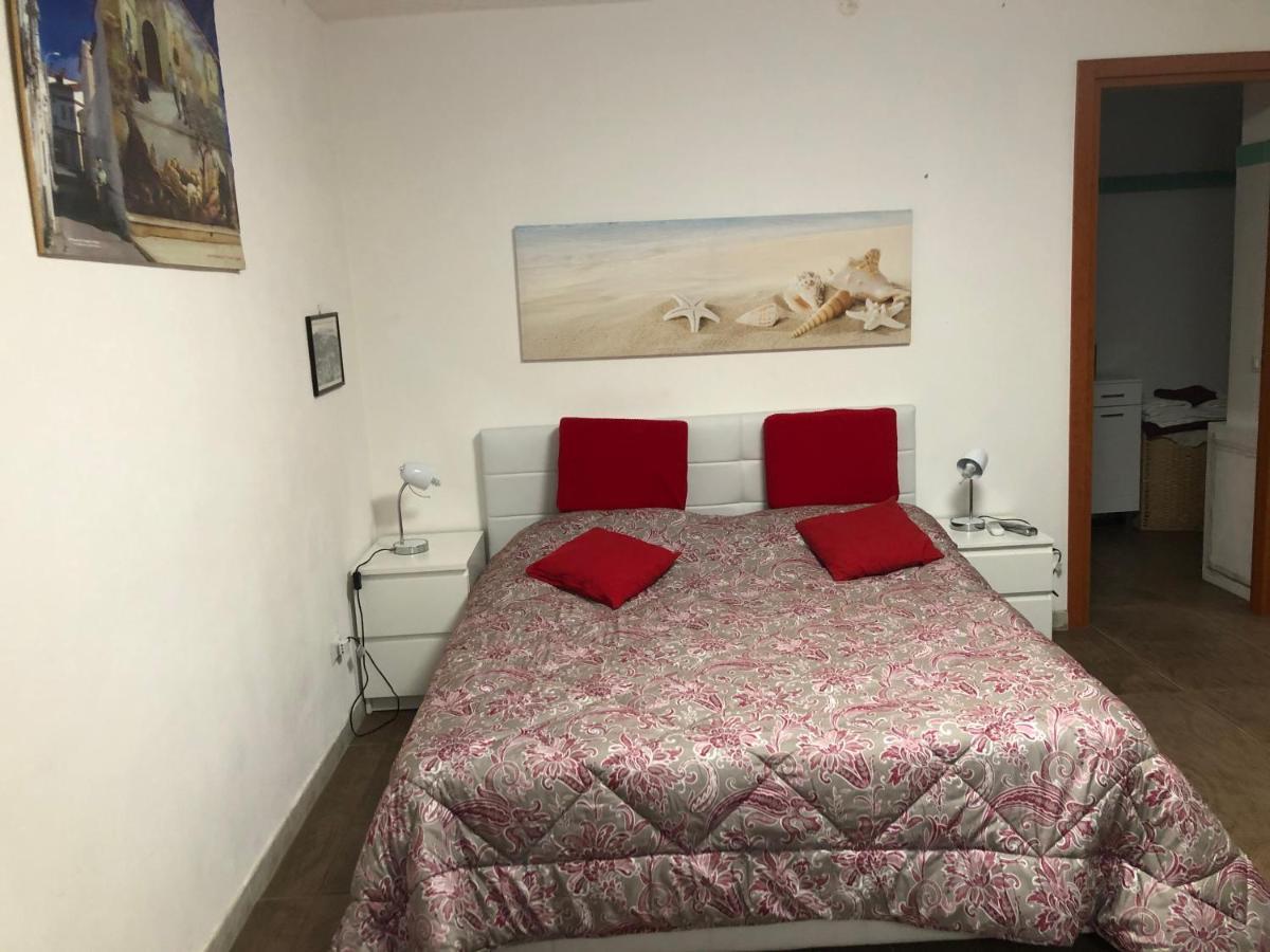 Arenada Private Rooms And Apartment Sud Κάλιαρι Εξωτερικό φωτογραφία