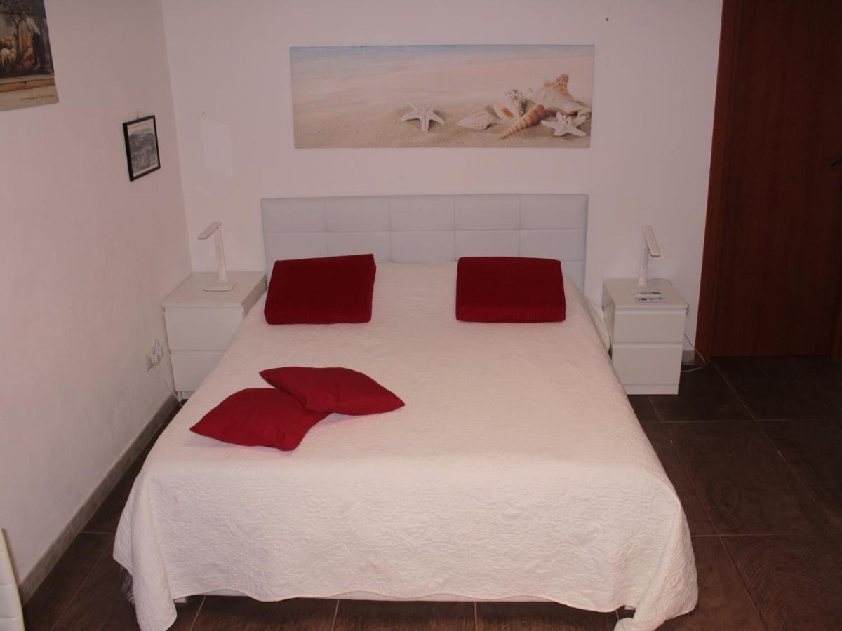 Arenada Private Rooms And Apartment Sud Κάλιαρι Εξωτερικό φωτογραφία